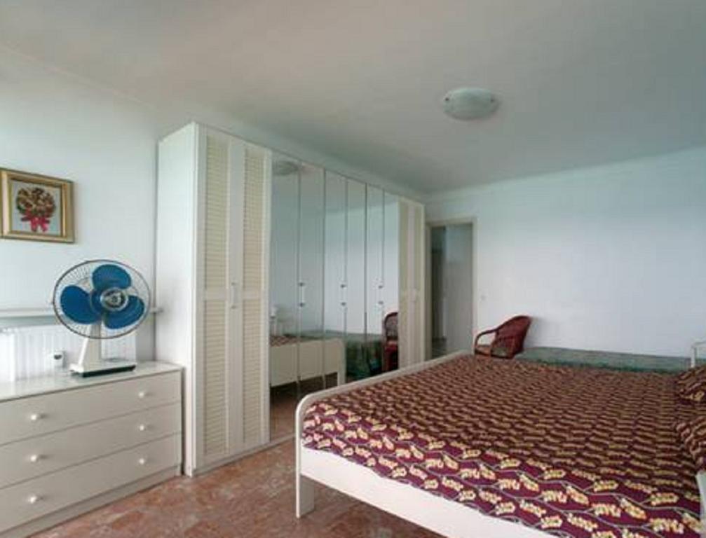 Appartamento Flat Rossi Mentone Camera foto